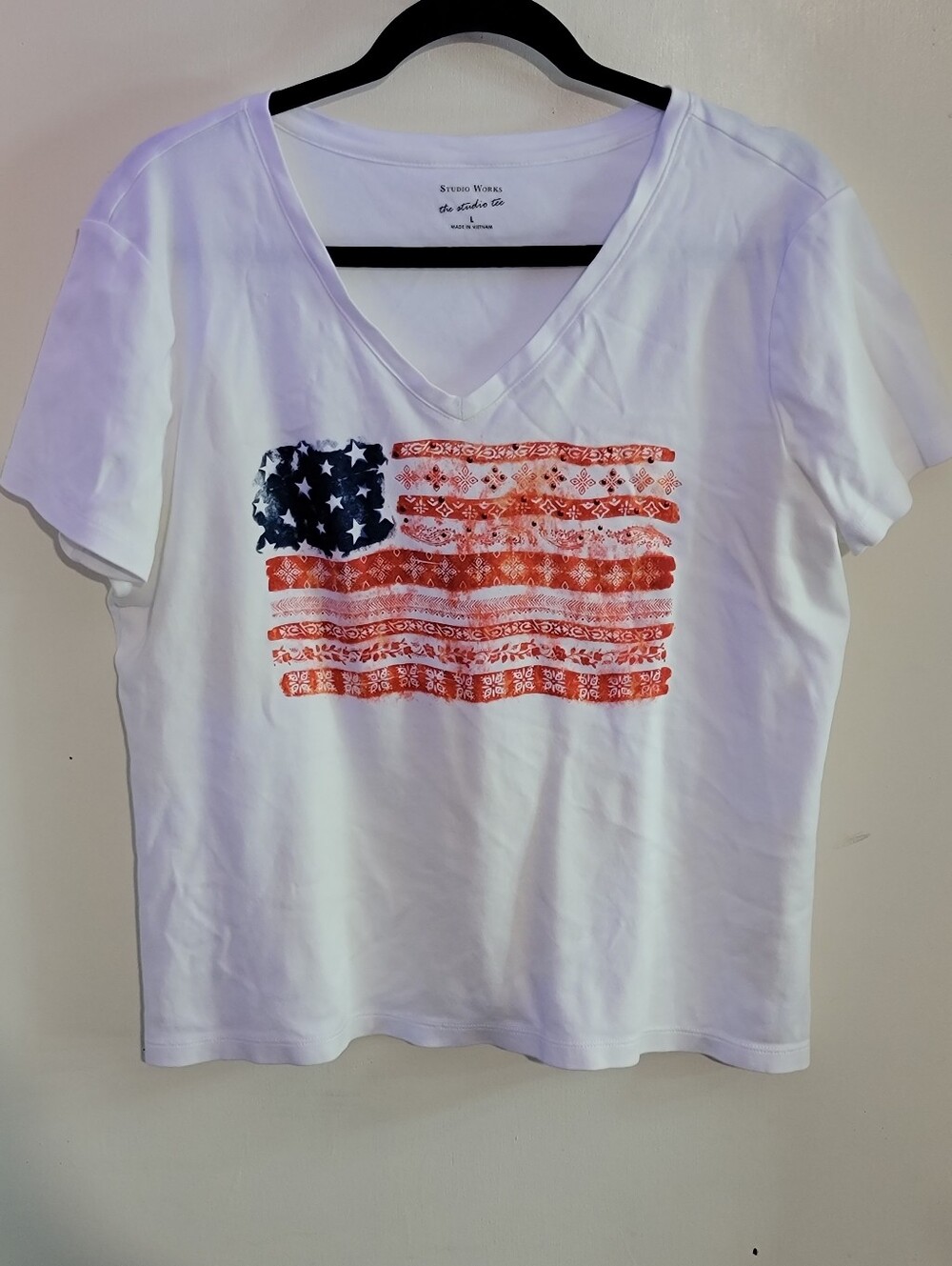 Studio Works White V-Neck Tee with Red and Blue Flag Graphic 4th Of July